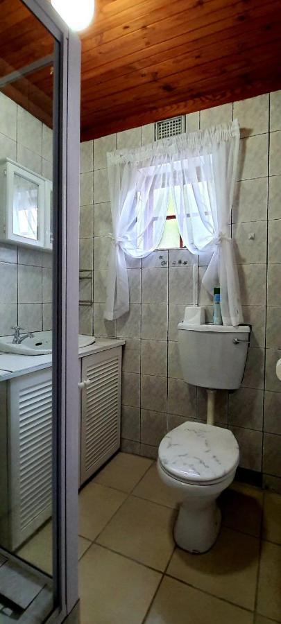 Cozy +/- 500m From The Cape Town